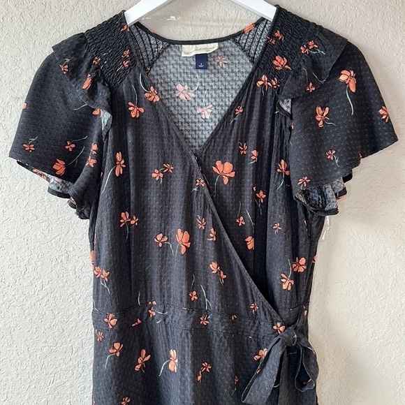 Universal Thread Floral Wrap Mini Dress Size Small - Picture 3 of 16